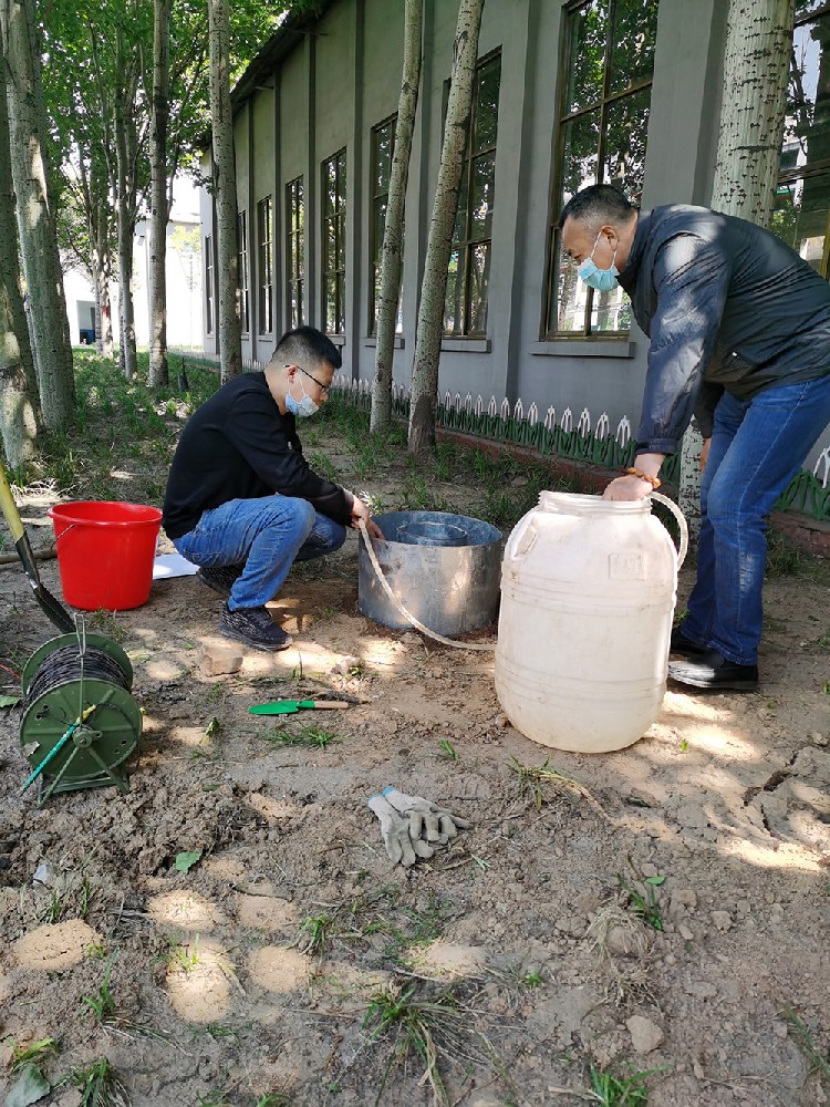37.1   2672新興鑄管環(huán)評(píng)項(xiàng)目滲水試驗(yàn).jpg